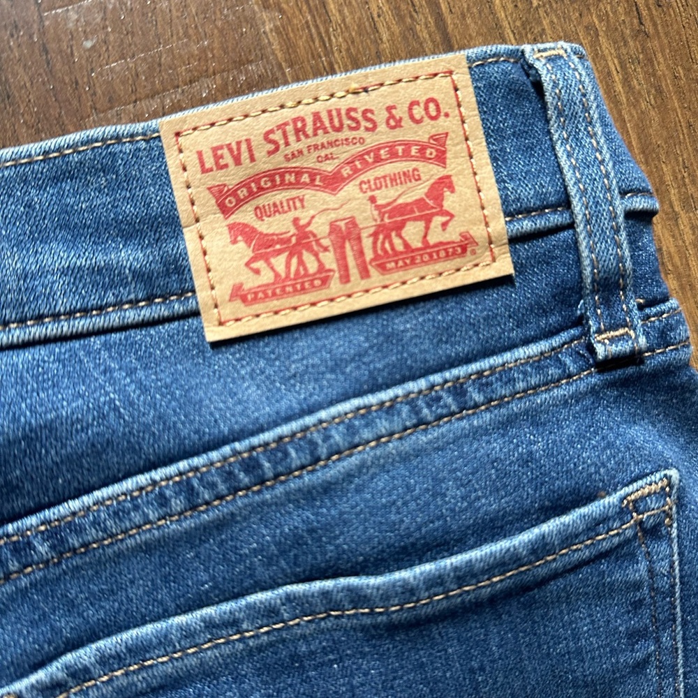 Levi's 311 shaping skinny jeans